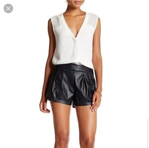 Tart faux leather shorts